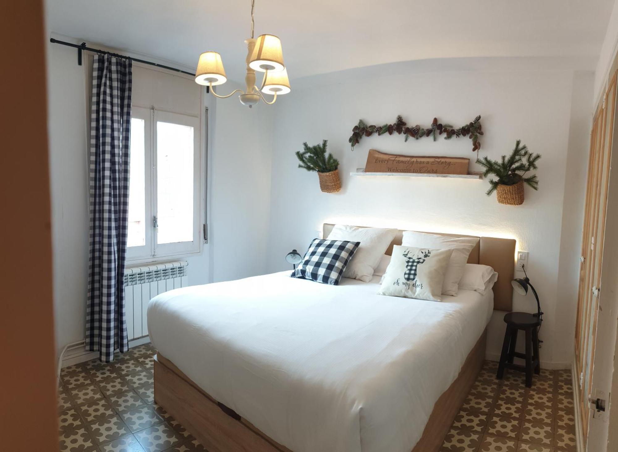 Casa Lola - Terraza Panoramica En El Centro Del Pueblo Lejlighed Sant Joan de les Abadesses Eksteriør billede