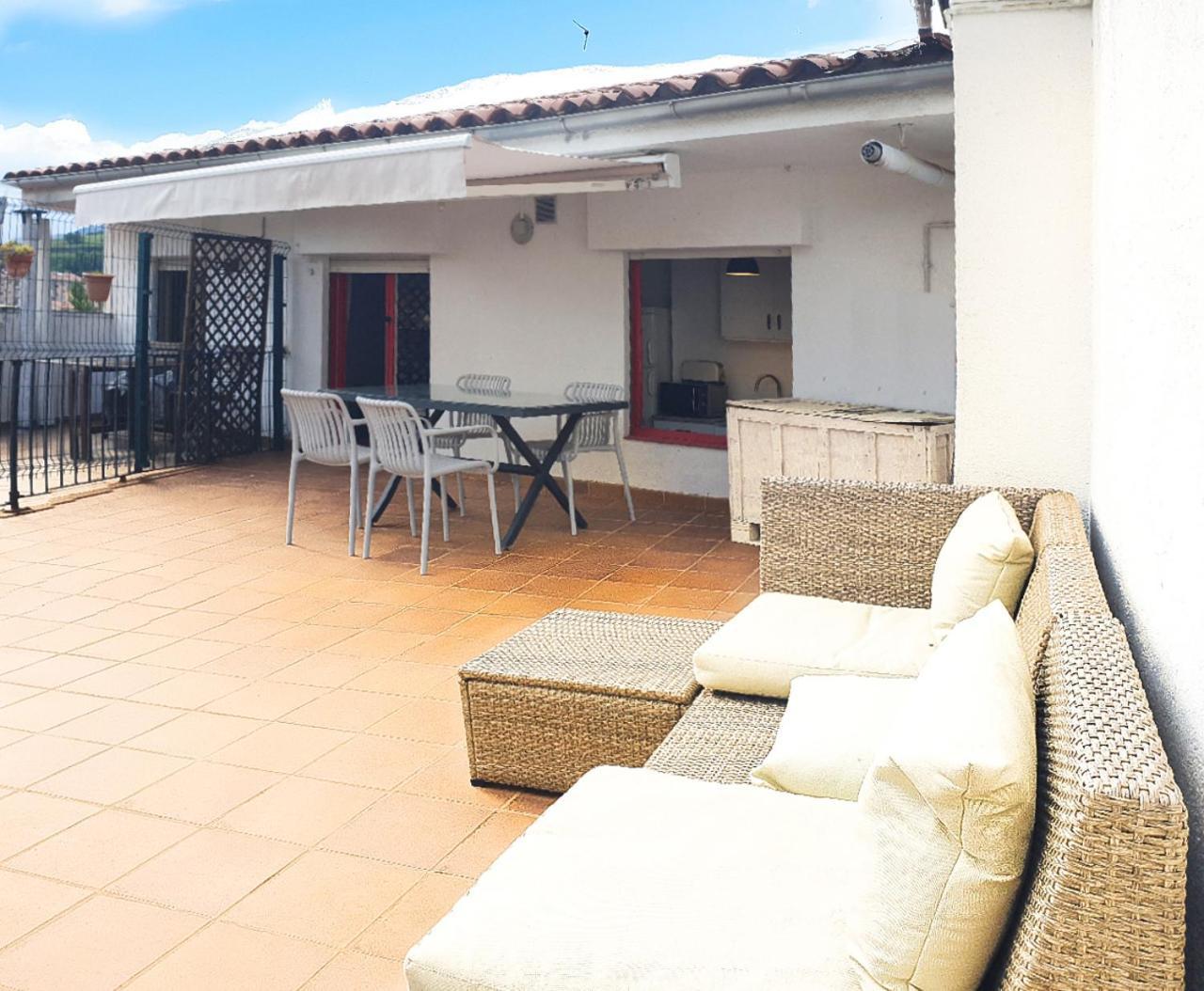 Casa Lola - Terraza Panoramica En El Centro Del Pueblo Lejlighed Sant Joan de les Abadesses Eksteriør billede